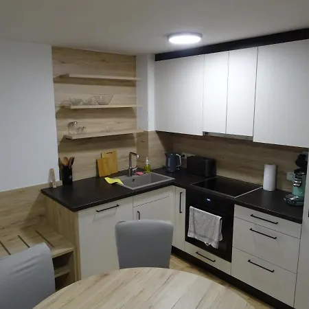 Apartment Modern Apartment, Full Kitchen, For 6 *