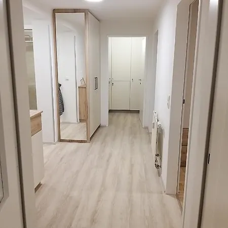 Apartment Modern Apartment, Full Kitchen, For 6