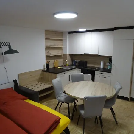 Modern Apartment, Full Kitchen, For 6 * Gmunden