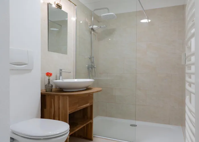 Appartement Modern Apartment, Full Kitchen, For 6 Gmunden